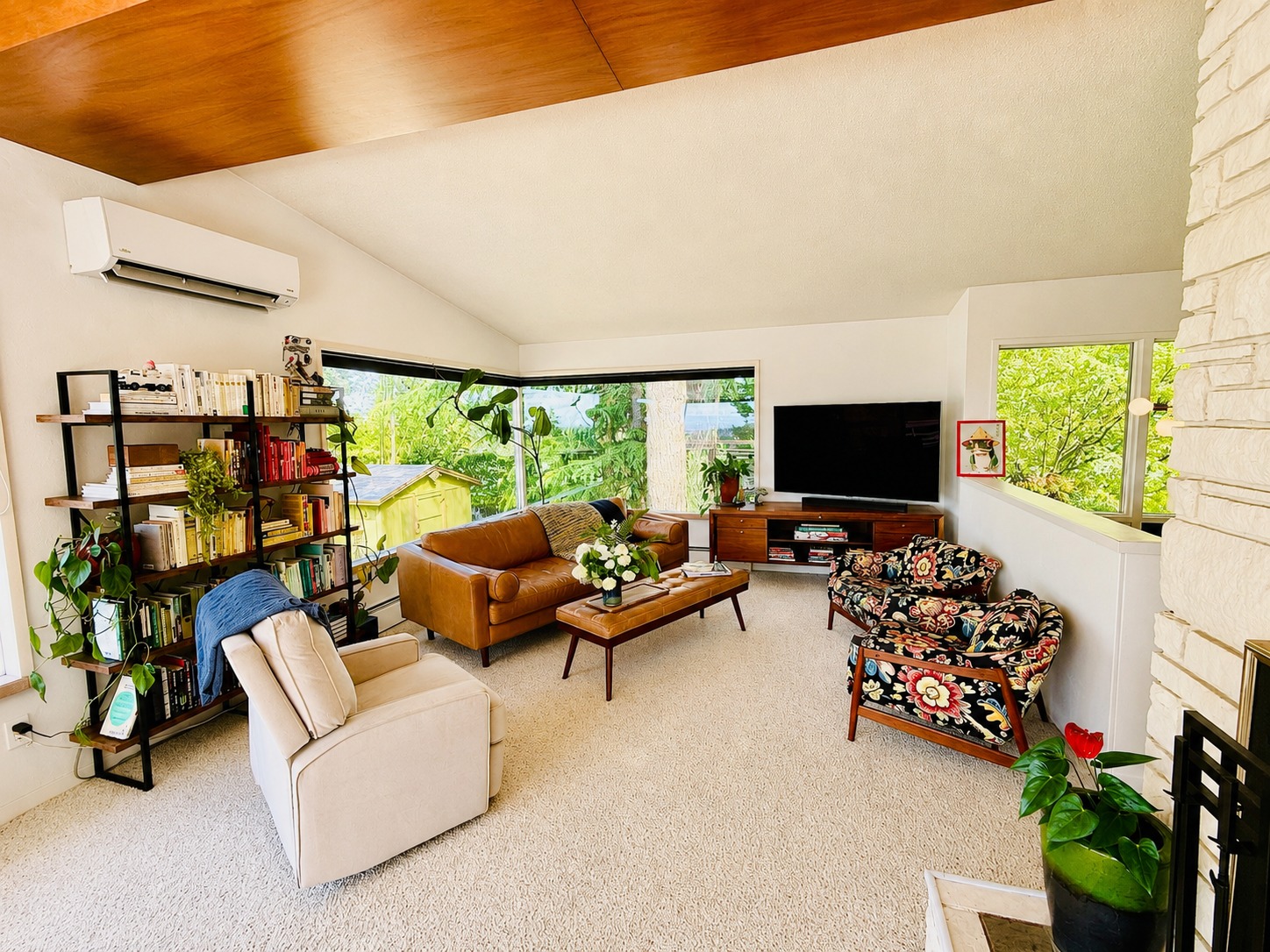 Living room, view from the sliding doors